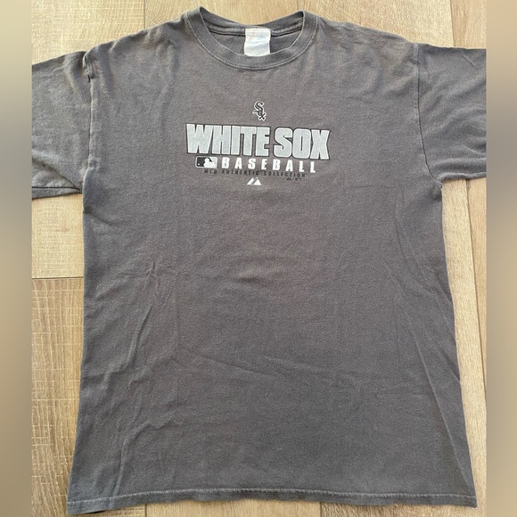 Vintage Chicago White Sox shirt - XL (fits more like a MEDIUM) - Majestic - Y2K - Picture 2 of 6